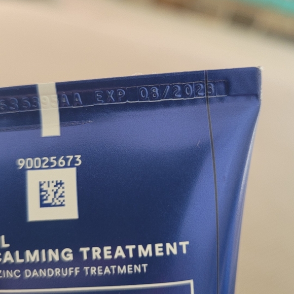 New Head & Shoulders Clinical Itch Relief Sensitive Scalp Treatment 3.3oz - Picture 3 of 5